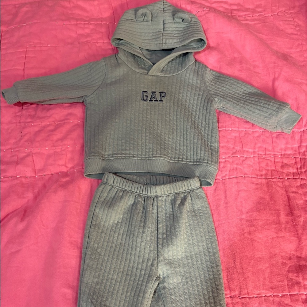 Baby GAP matching set